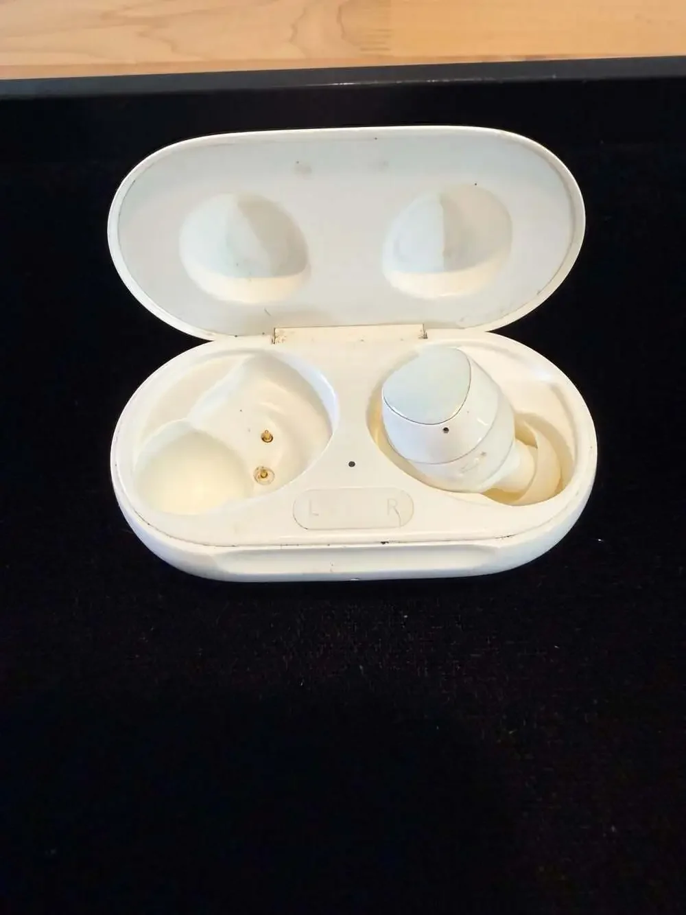 Samsung Galaxy Buds+ SM-R175 Wireless Earbuds w/ Charging Case